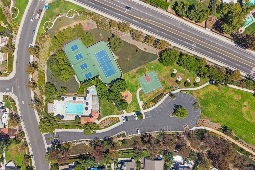 43490 Calle Nacido Temecula, CA 92592