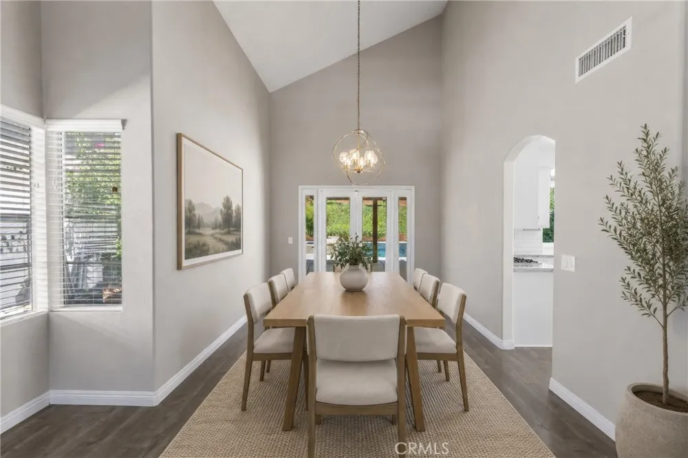 43490 Calle Nacido Temecula, CA 92592
