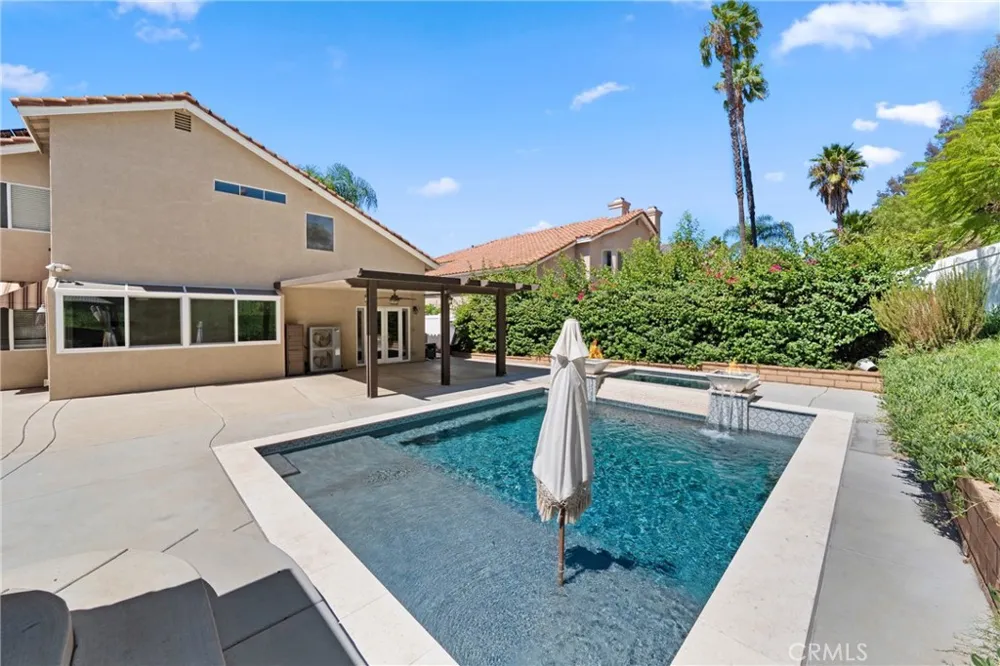 43490 Calle Nacido Temecula, CA 92592