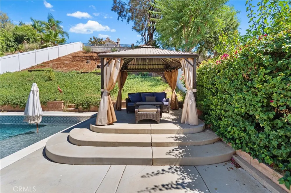43490 Calle Nacido Temecula, CA 92592