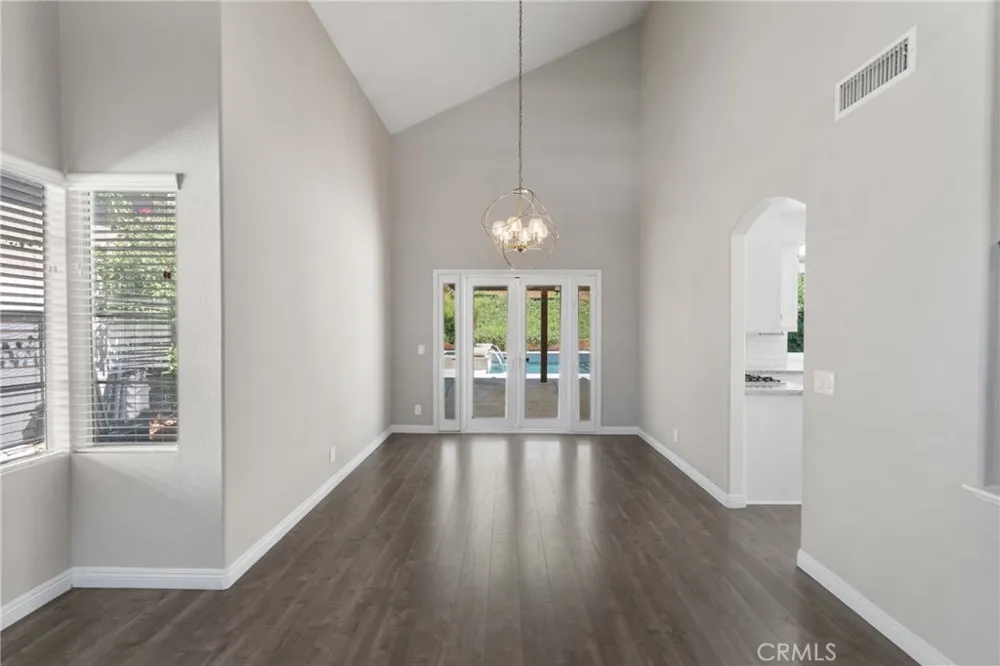 43490 Calle Nacido Temecula, CA 92592