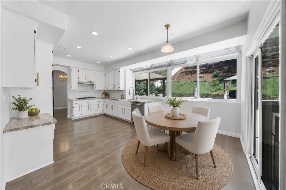 43490 Calle Nacido Temecula, CA 92592