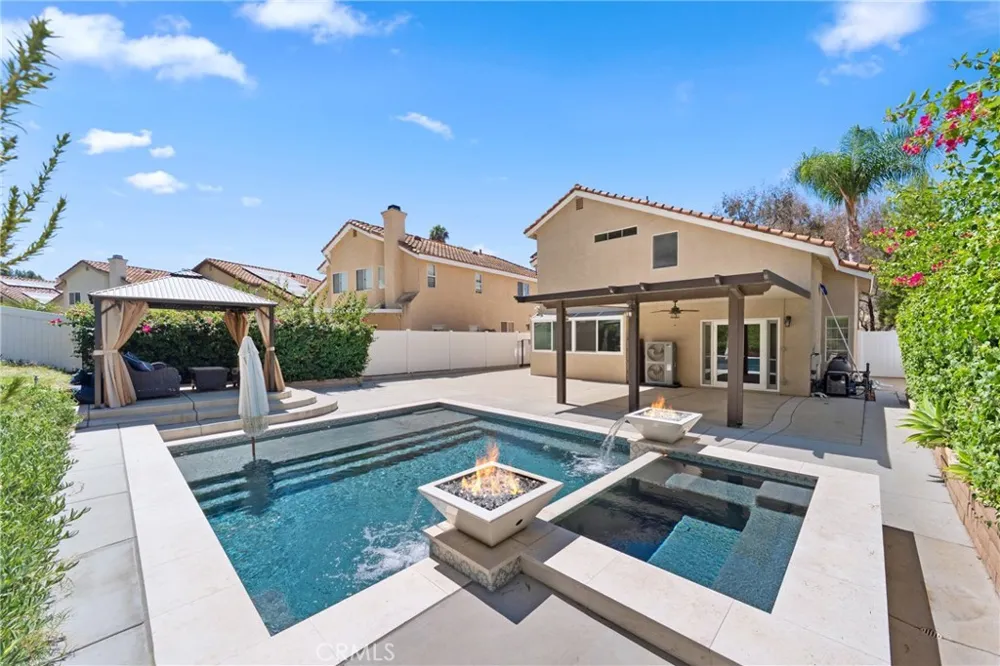 43490 Calle Nacido Temecula, CA 92592