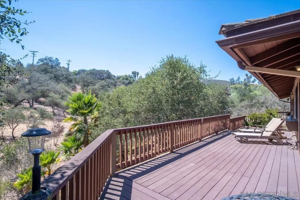 20455 FORTUNA DEL SUR Escondido, CA 92029