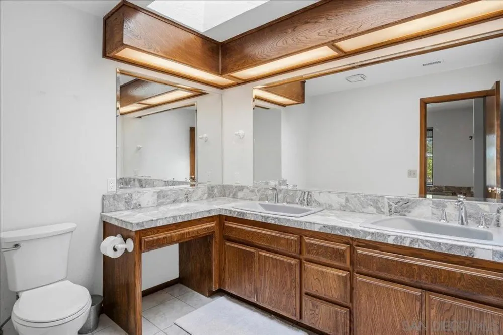 20455 FORTUNA DEL SUR Escondido, CA 92029