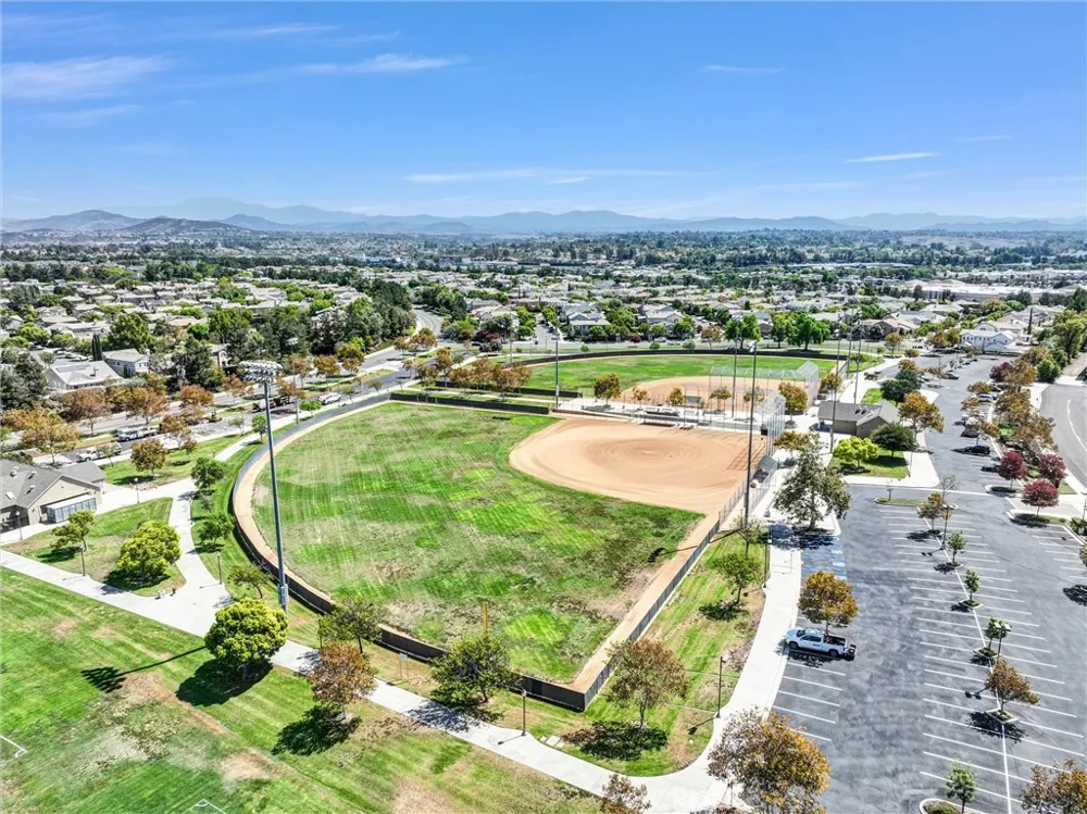40274 Rosewell Court Temecula, CA 92591