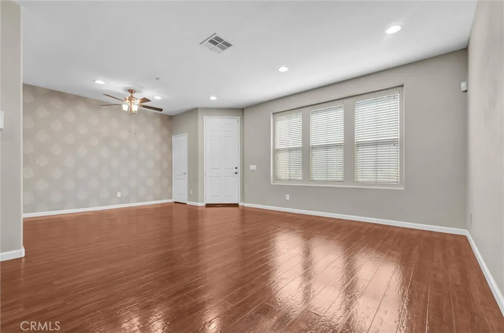 40274 Rosewell Court Temecula, CA 92591