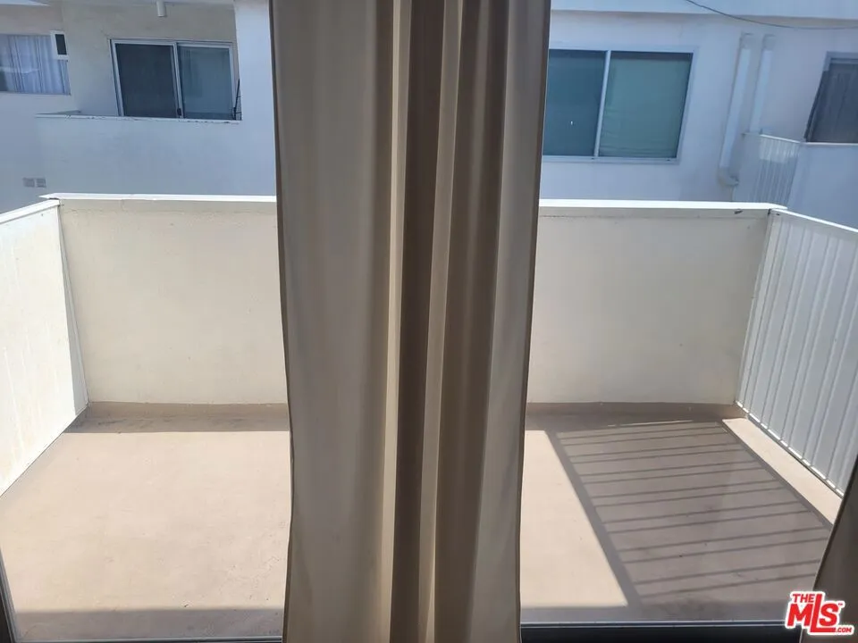 960 Larrabee Street #310 West Hollywood, CA 90069