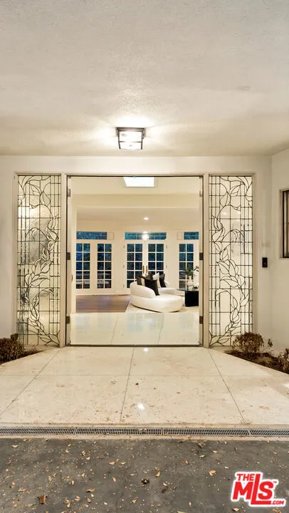 1163 Angelo Drive Beverly Hills, CA 90210