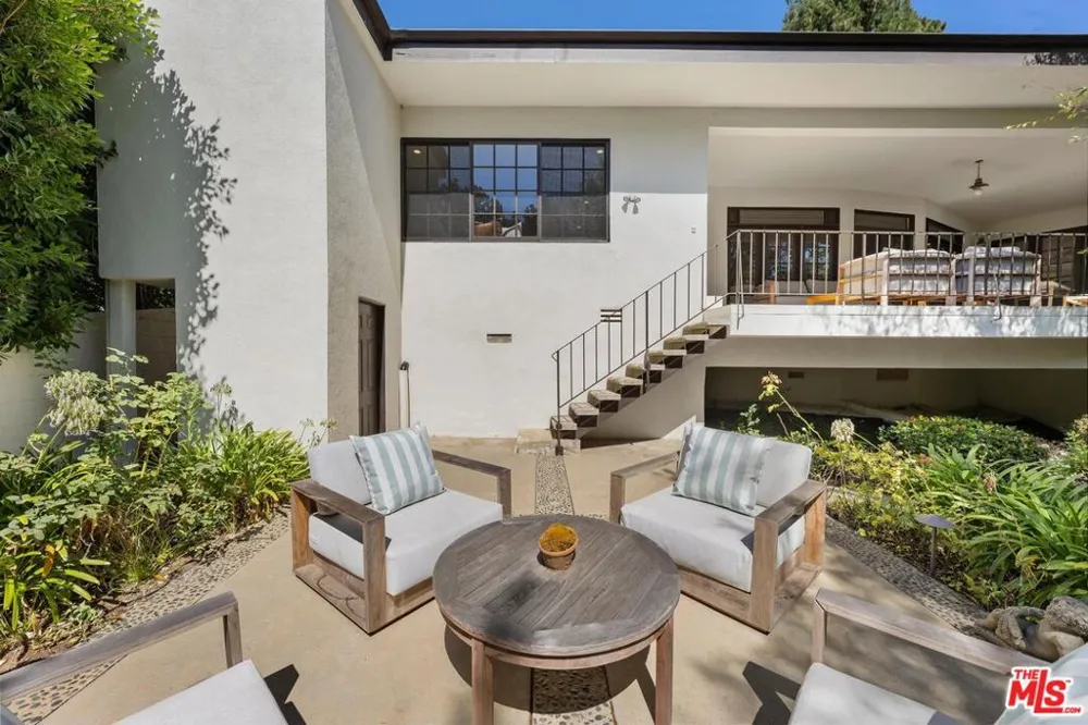 1163 Angelo Drive Beverly Hills, CA 90210