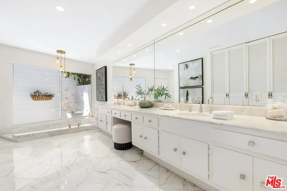 1163 Angelo Drive Beverly Hills, CA 90210