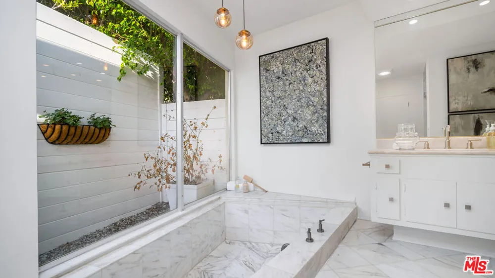 1163 Angelo Drive Beverly Hills, CA 90210