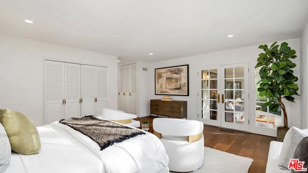 1163 Angelo Drive Beverly Hills, CA 90210
