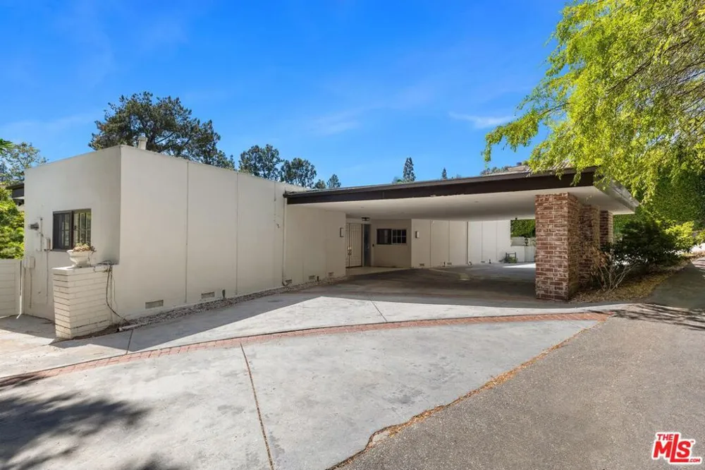 1163 Angelo Drive Beverly Hills, CA 90210