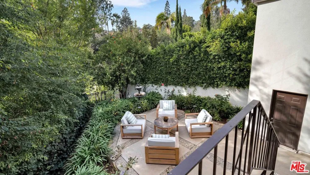 1163 Angelo Drive Beverly Hills, CA 90210