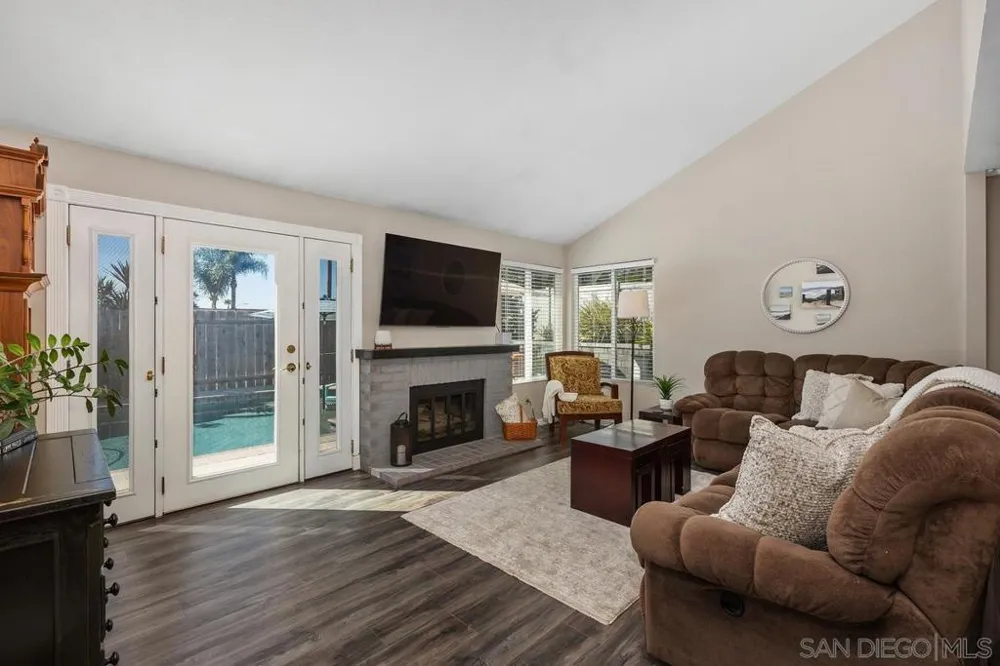 13329 Olive Meadows Dr Poway, CA 92064