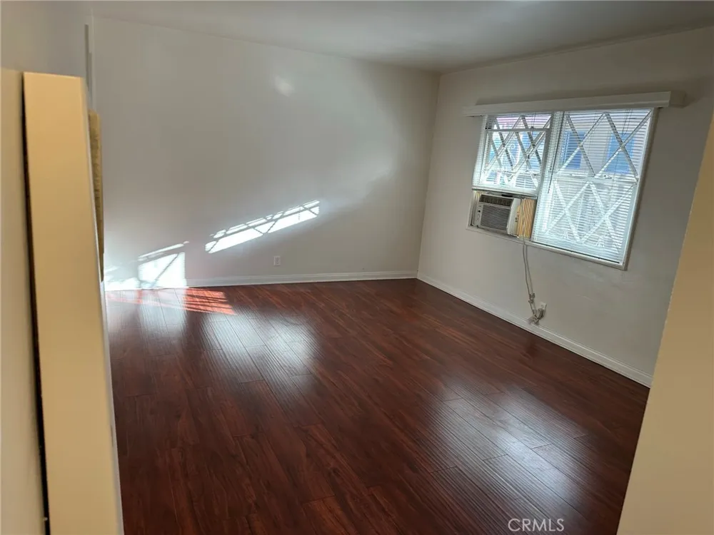 611 E Santa Anita Avenue Burbank, CA 91501