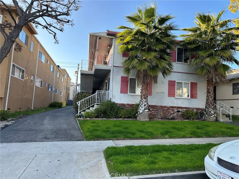611 E Santa Anita Avenue Burbank, CA 91501