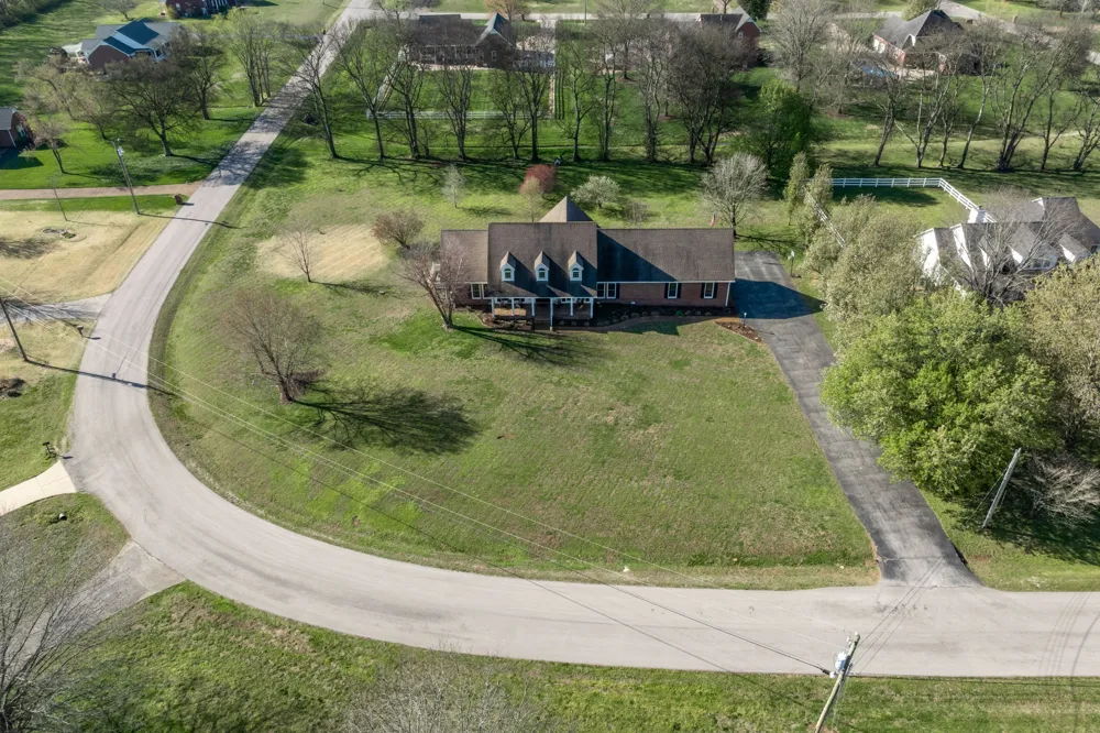 6521 Breckenridge Cv Columbia, TN 38401
