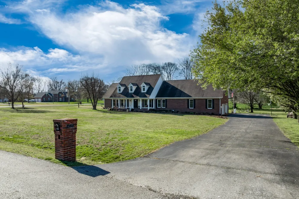 6521 Breckenridge Cv Columbia, TN 38401