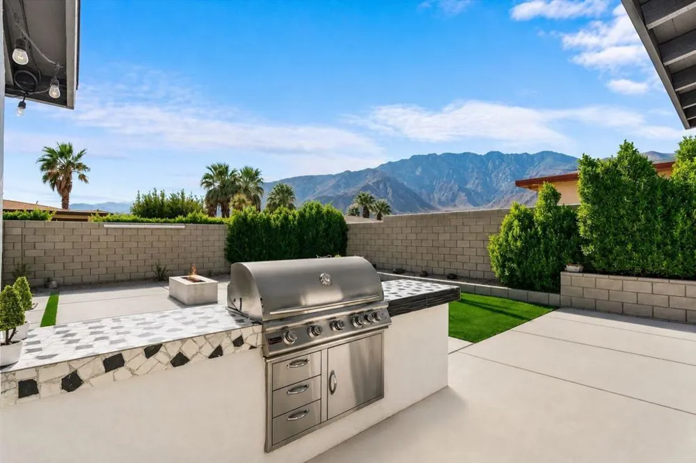 359 W Bon Air Drive Palm Springs, CA 92262