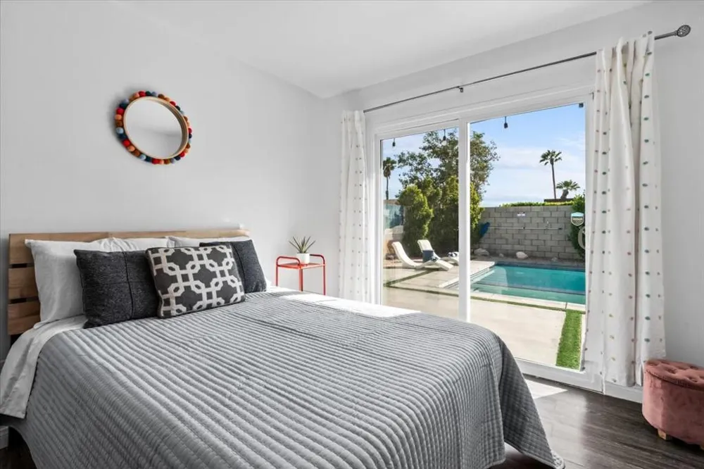 359 W Bon Air Drive Palm Springs, CA 92262