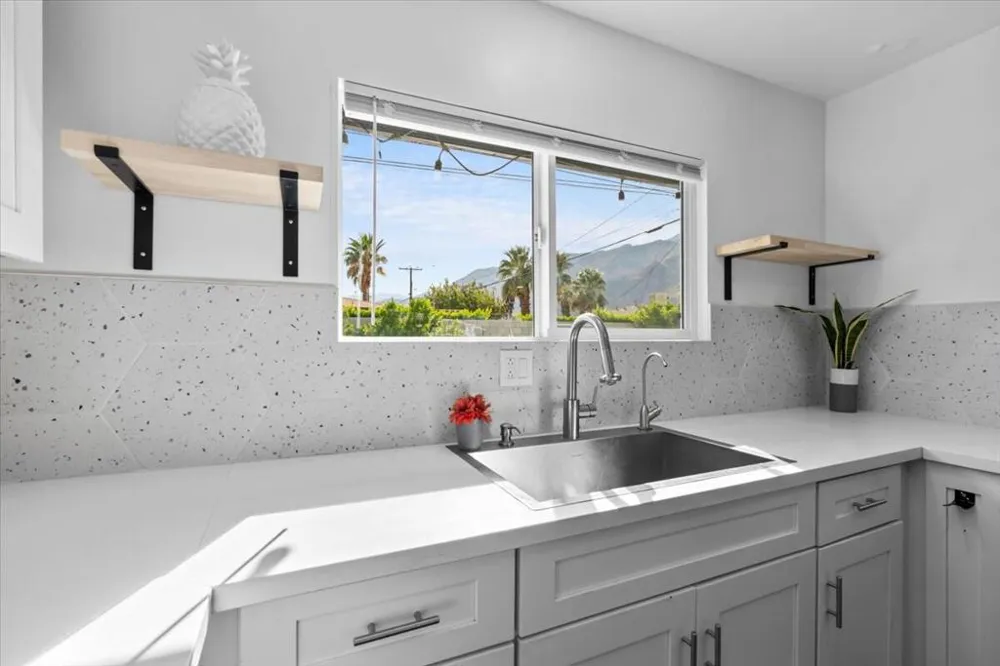 359 W Bon Air Drive Palm Springs, CA 92262