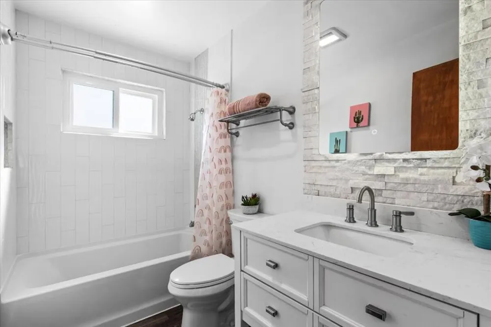 359 W Bon Air Drive Palm Springs, CA 92262