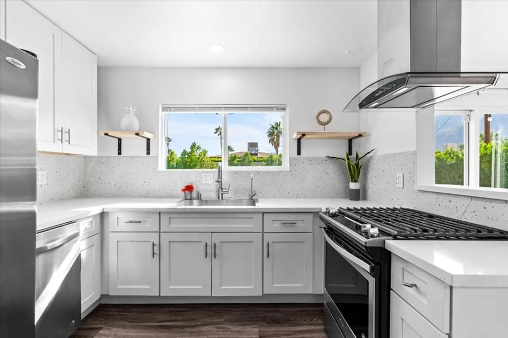 359 W Bon Air Drive Palm Springs, CA 92262