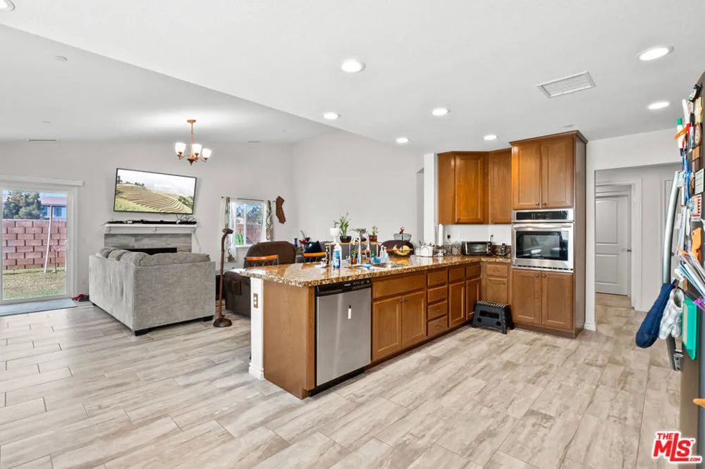 43941 59th Street Lancaster, CA 93536