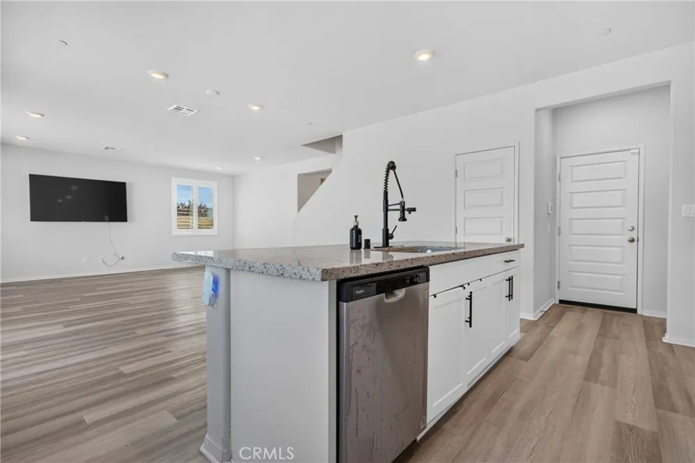 19154 River Rock Ct Lake Elsinore, CA 92532