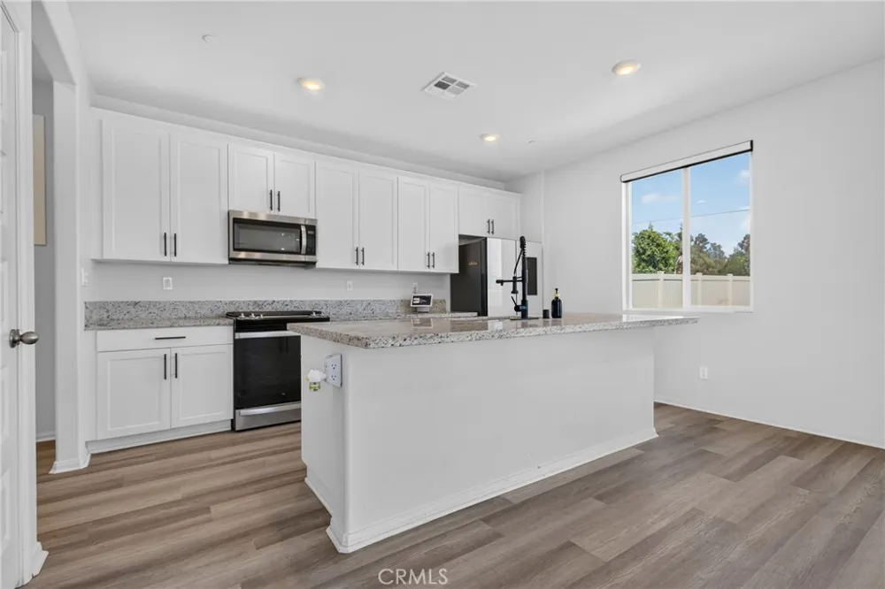 19154 River Rock Ct Lake Elsinore, CA 92532