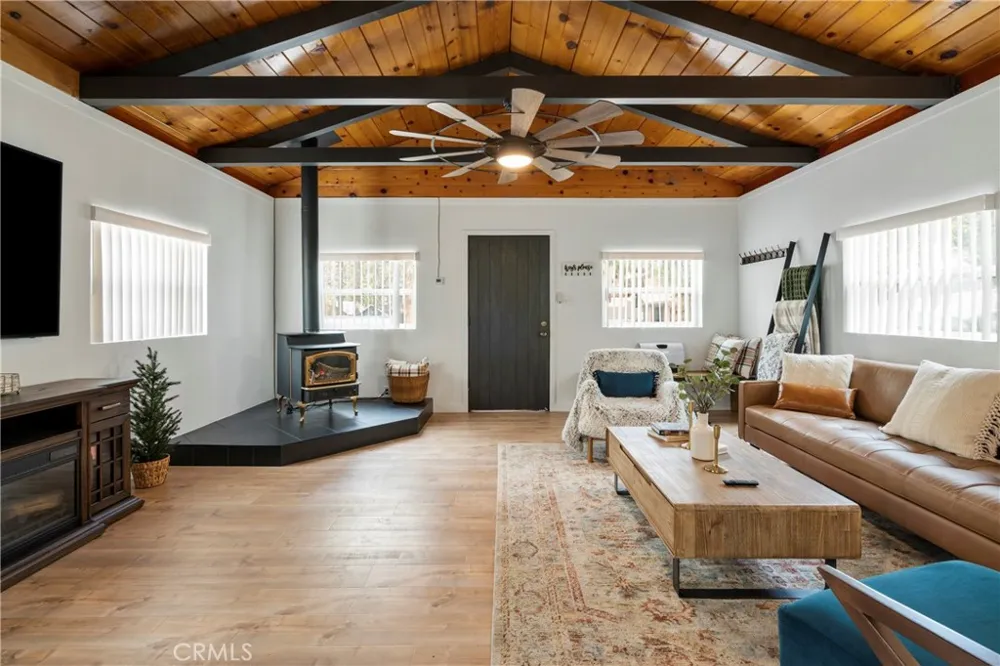 606 Merced Big Bear Lake, CA 92315