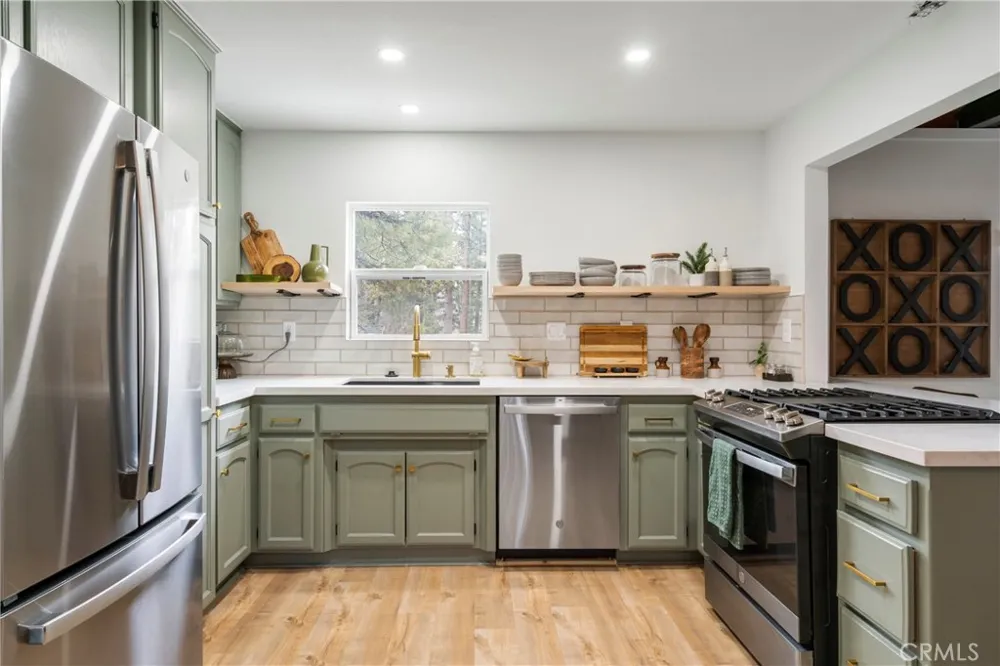 606 Merced Big Bear Lake, CA 92315