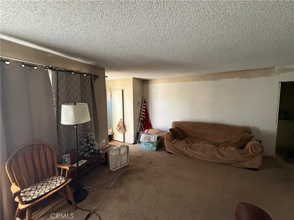 709 S Susanna West Covina, CA 91790