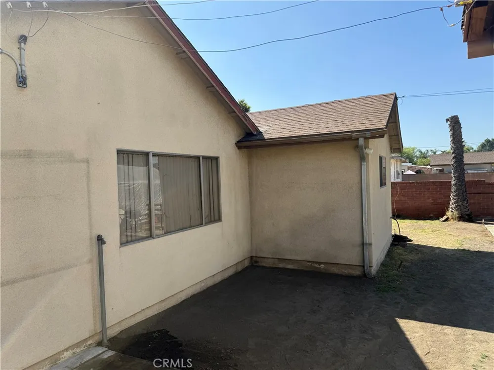 709 S Susanna West Covina, CA 91790
