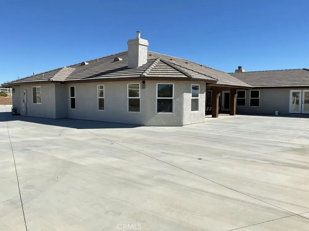 10525 Sage Street Oak Hills, CA 92344