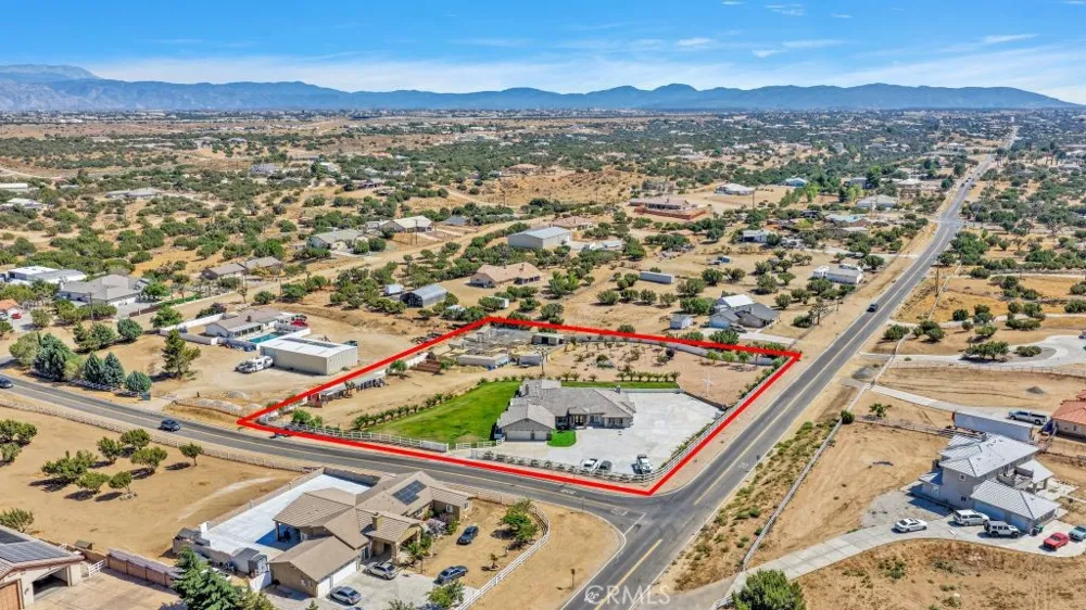 10525 Sage Street Oak Hills, CA 92344