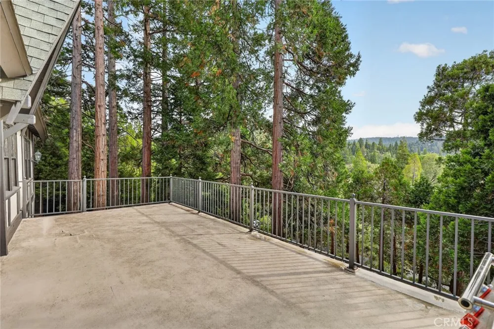 349 Golf Course Lake Arrowhead, CA 92352