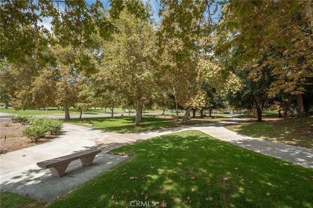 28454 Evergreen Saugus, CA 91390