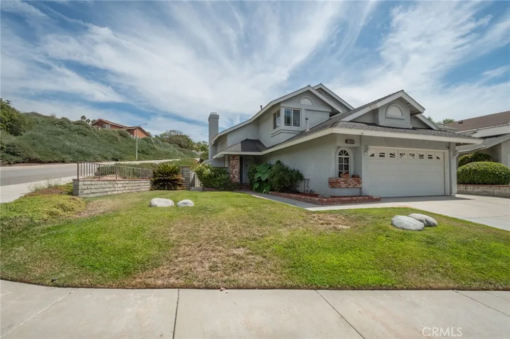 28454 Evergreen Saugus, CA 91390