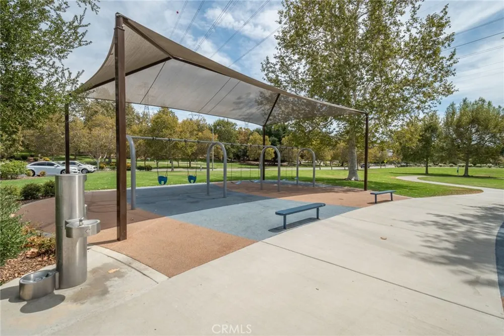 28454 Evergreen Saugus, CA 91390
