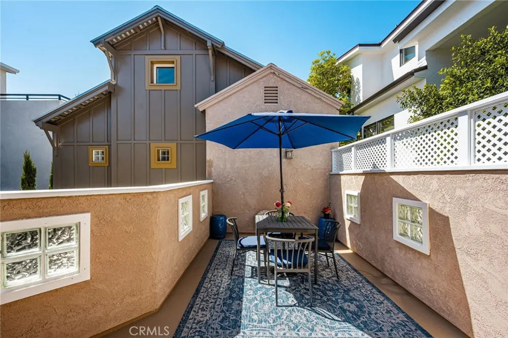 506 Acacia Newport Beach, CA 92625