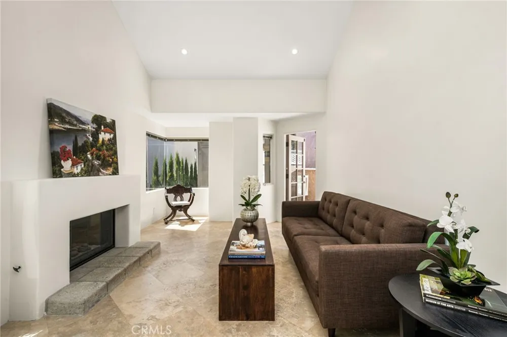 506 Acacia Newport Beach, CA 92625