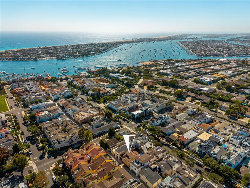 506 Acacia Newport Beach, CA 92625