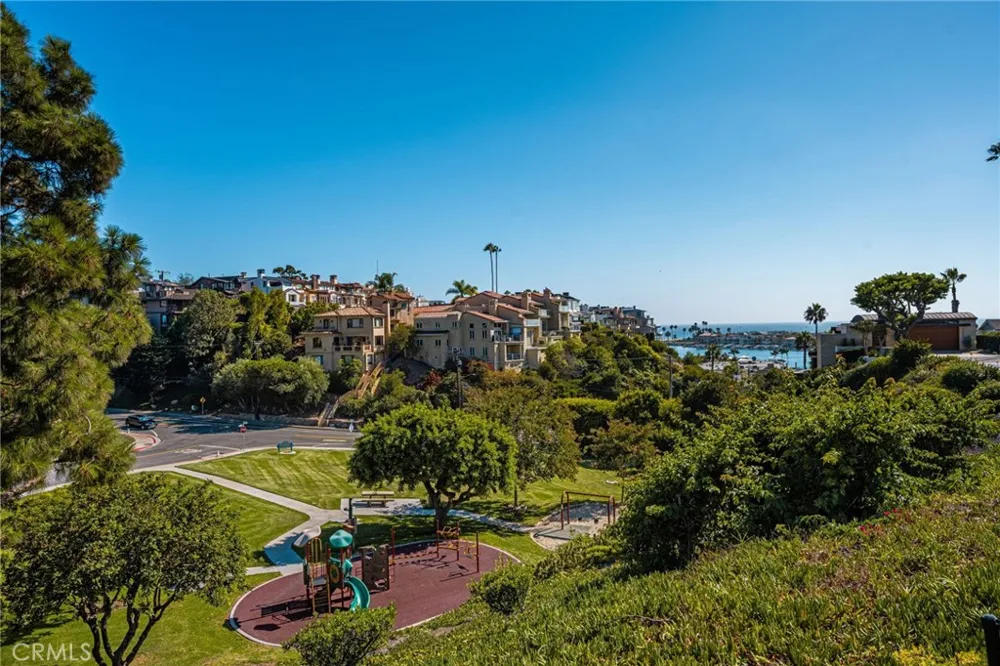 506 Acacia Newport Beach, CA 92625