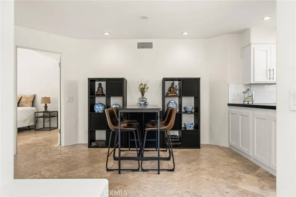 506 Acacia Newport Beach, CA 92625