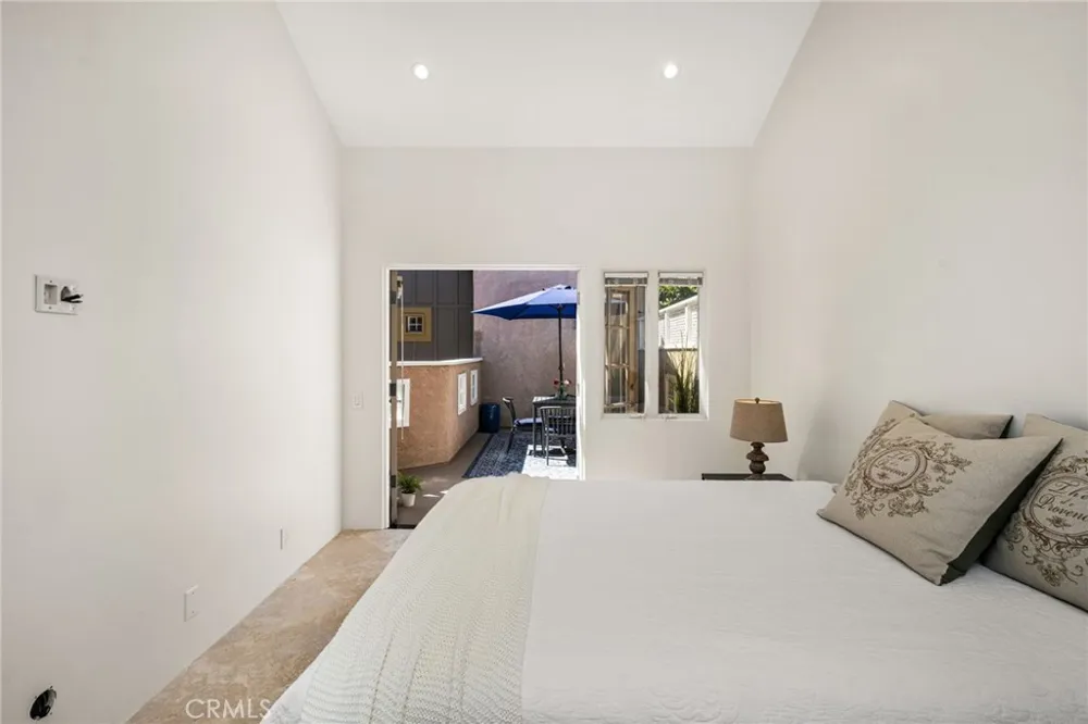 506 Acacia Newport Beach, CA 92625