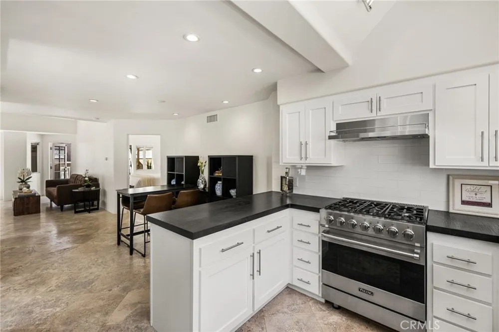 506 Acacia Newport Beach, CA 92625
