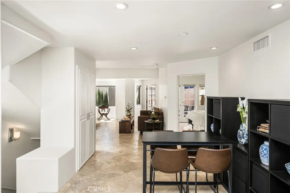 506 Acacia Newport Beach, CA 92625